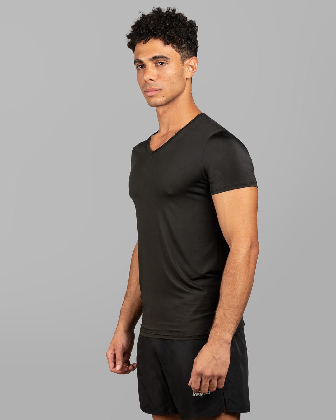 Performance V-Neck In Black