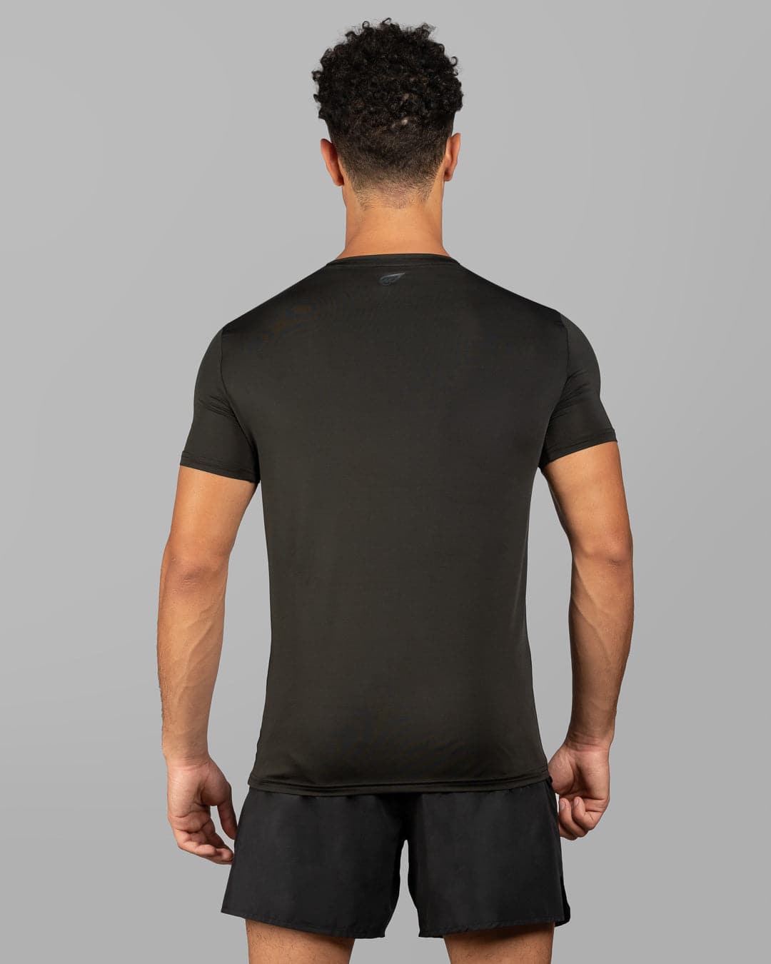 Performance V-Neck In Black